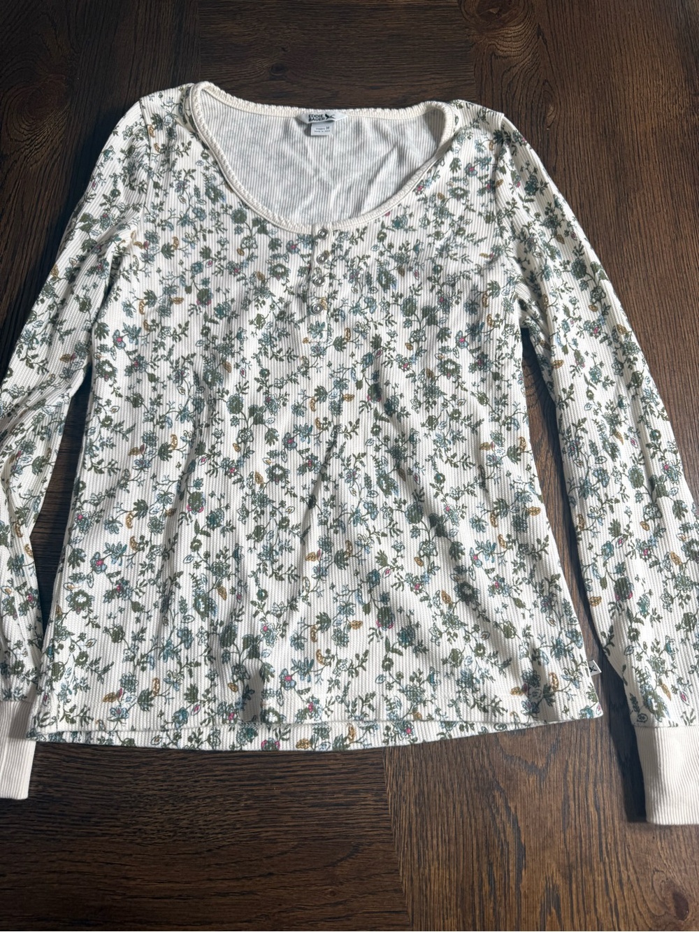Eddie Bauer White Ribbed Long-Sleeve Floral Scoop Neck Top size Medium